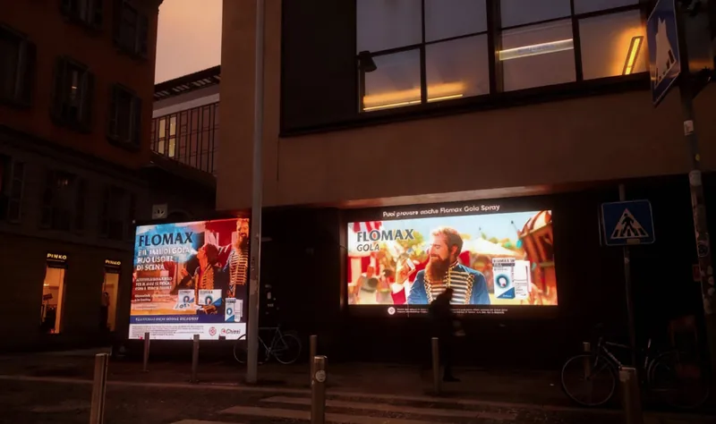 Maxi Ledwall — Milano, Corso Como