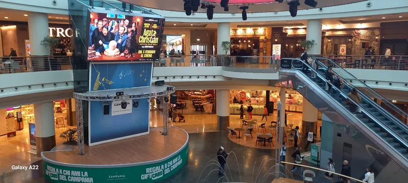 Maxi Ledwall — Klépierre, Centro Commerciale Porta di Roma